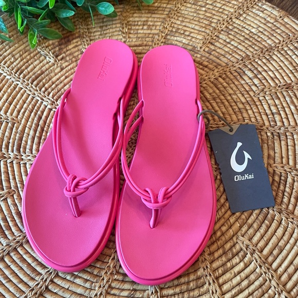 New OluKai Women's Hot Pink Sandals - Picture 1 of 10